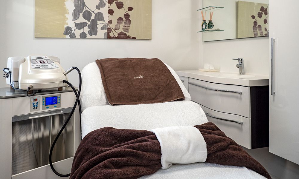 Slider Behandlungsraum Liege